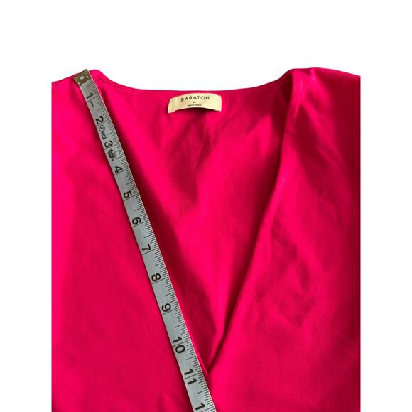 Aritizia Babaton Pink Contour V-Neck Body Hugging Long Sleeve Top‎ Size Medium - Picture 8 of 9
